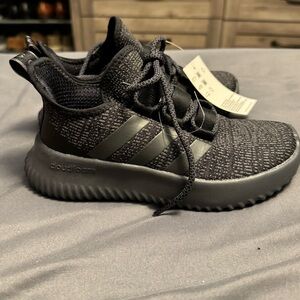 Adidas Kids Running Sneakers Kaptir Size 1 US Black/Gray